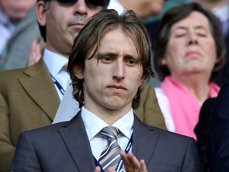 Luka_Modric_Tottenham_Premier_League_Football_821374.jpg